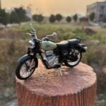 Classic Royal Enfield Die Cast Model - Image 2