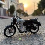 Classic Royal Enfield Die Cast Model